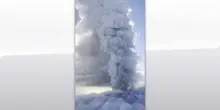 Vulcano in Russia, eruzione in Kamchatka dopo 450 anni