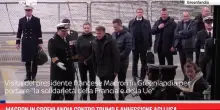 Macron in Groenlandia contro Trump e annessione agli Usa