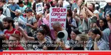 Gaza, in migliaia protestano a Londra fuori Downing Street