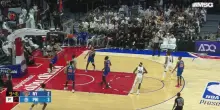 NBA, il volo a canestro di VJ Edgecombe