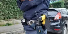 Genova, muore dopo essere stato colpito con il taser dai carabinieri