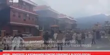 Nepal, proteste a Kathmandu contro governo e blocco social