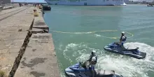 Catania, nave crociera rompe ormeggi per il vento: 2 turisti in mare