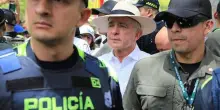 Colombia, ex Presidente Uribe condannato: rischia fino a 12 anni