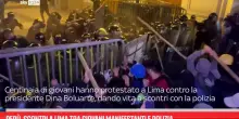 Perù, scontri a Lima tra giovani manifestanti e polizia