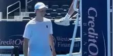 Sinner si allena (e si diverte) a calcio-tennis! VIDEO