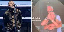 Liam Gallagher punge i Coldplay: 'Tranquilli, da noi niente kiss cam'