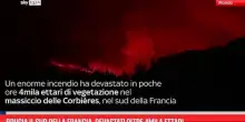 Brucia il sud della Francia, devastati oltre 4mila ettari
