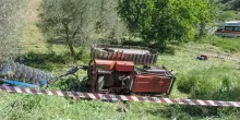Morto sul lavoro nel Mantovano, 23enne trascinato da mezzo agricolo