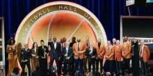 Hall of Fame, da LeBron a ‘Melo al Redeem Team: ecco la ‘classe del 2025’. LE FOTO