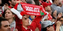 Un 'You'll never walk alone' da brividi per Diogo Jota
