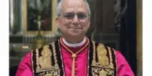 Vaticano, pubblicata la foto ufficiale di Papa Leone XIV