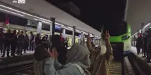 Brescia, corteo pro Gaza: manifestanti occupano stazione