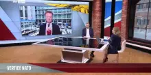 Giorgia Meloni a Bruxelles per Consiglio europeo, Trump loda Ue per accordo 5%