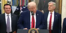 Dazi, Trump minaccia tariffe al 100% sulle importazioni dalla Cina