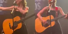 Taylor Swift, dopo l'Eras Tour canta Shake It Off a Nashville. VIDEO
