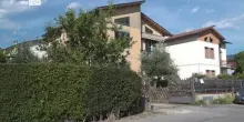 Agliana, pitbull aggredisce nonna e nipotina di due anni