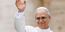 Papa Leone XIV a Castel Gandolfo con i fratelli. Prego per la pace'