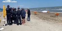 Cervia, donna travolta e uccisa da una ruspa in spiaggia