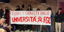 Venezia, attivisti pro Gaza bloccano incontro di Fiano a Ca' Foscari