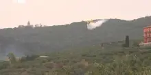 Contessa Entellina, canadair in azione per spegnere i roghi sulla riserva naturale