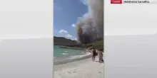 Incendio Punta Molentis: decine di bagnanti salvati via mare