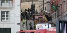 Lisbona, deraglia la funicolare: 3 morti e 20 feriti