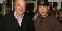 Alec Baldwin e il fratello illesi dopo un incidente in auto