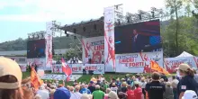 Pontida, Salvini dice no a esercito Ue e omaggia Kirk