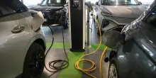 Auto elettriche, possibile rinvio incentivi: quando possono scattare