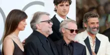 Frankenstein, 13 minuti di applausi per il film di Del Toro a Venezia