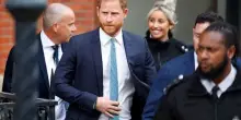 Principe Harry a Londra per commemorare Regina: forse incontra il Re