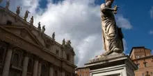 Conclave, perché (di solito) il Papa ha la barba rasata