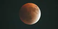 Eclissi lunare totale di settembre, le immagini dal mondo. FOTO