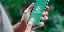 ChatGPT, ogni settimana un milione di utenti esprime tendenze suicide