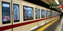 Roma, metro B/B1 interrotta per albero caduto sui binari