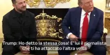 Zelensky al giornalista: 'Io ho cambiato abito... Lei no'