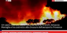 Francia, incendio vicino Marsiglia: aeroporto chiuso