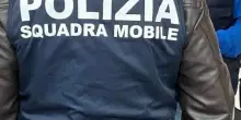 Biella, violentata davanti a figlio di 4 anni: arrestato muratore