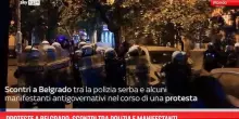 Proteste a Belgrado, scontri tra polizia e manifestanti