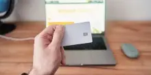 Truffe, boom di frodi su carte di credito e bancomat: i dati