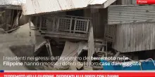 Terremoto nelle Filippine, residenti alle prese con i danni