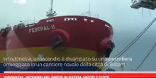 Indonesia, incendio nel porto di Batam: morti e feriti