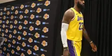 LeBron James salta l'inizio del training camp