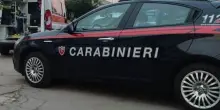 Violenta una 30enne in strada nel Modenese e fugge: ricerche in corso