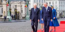 Mattarella, incontro con i Reali del Belgio: visita al Milite ignoto