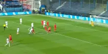 Gol stupendo di Cerv: tiro al volo nell'angolo. VIDEO