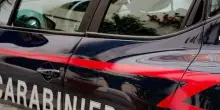 Cassino, auto fuori strada prende fuoco: muore un 19enne