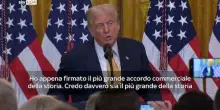 Guerra commerciale, Trump annuncia accordo con Giappone: dazi al 15%