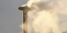 Conclave, la terza fumata è bianca: il nuovo Papa è stato eletto VIDEO